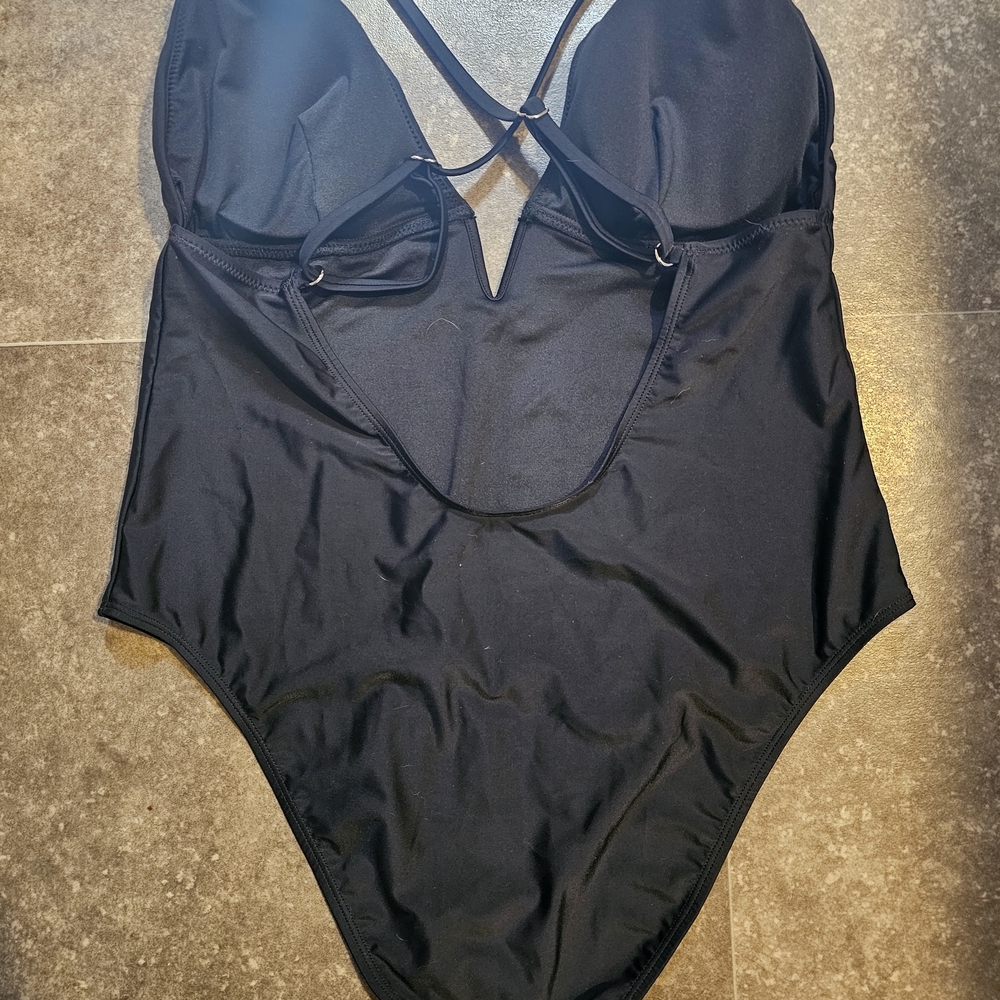 🌊 Cupshe Black One-Piece Swimsuit – XL, NWT - Picture 2 of 2